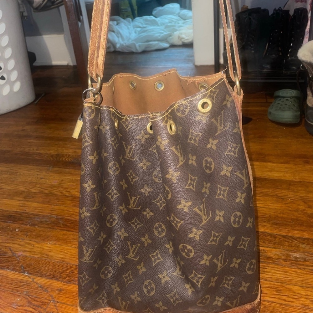 Louis Vuitton Noe Monogram Shoulder Bag